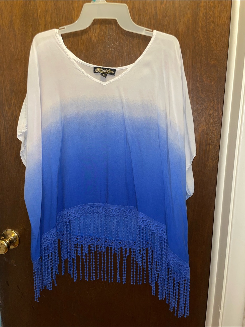 Absolutely Famous size M white and blue ombre slipover top with fringe trim